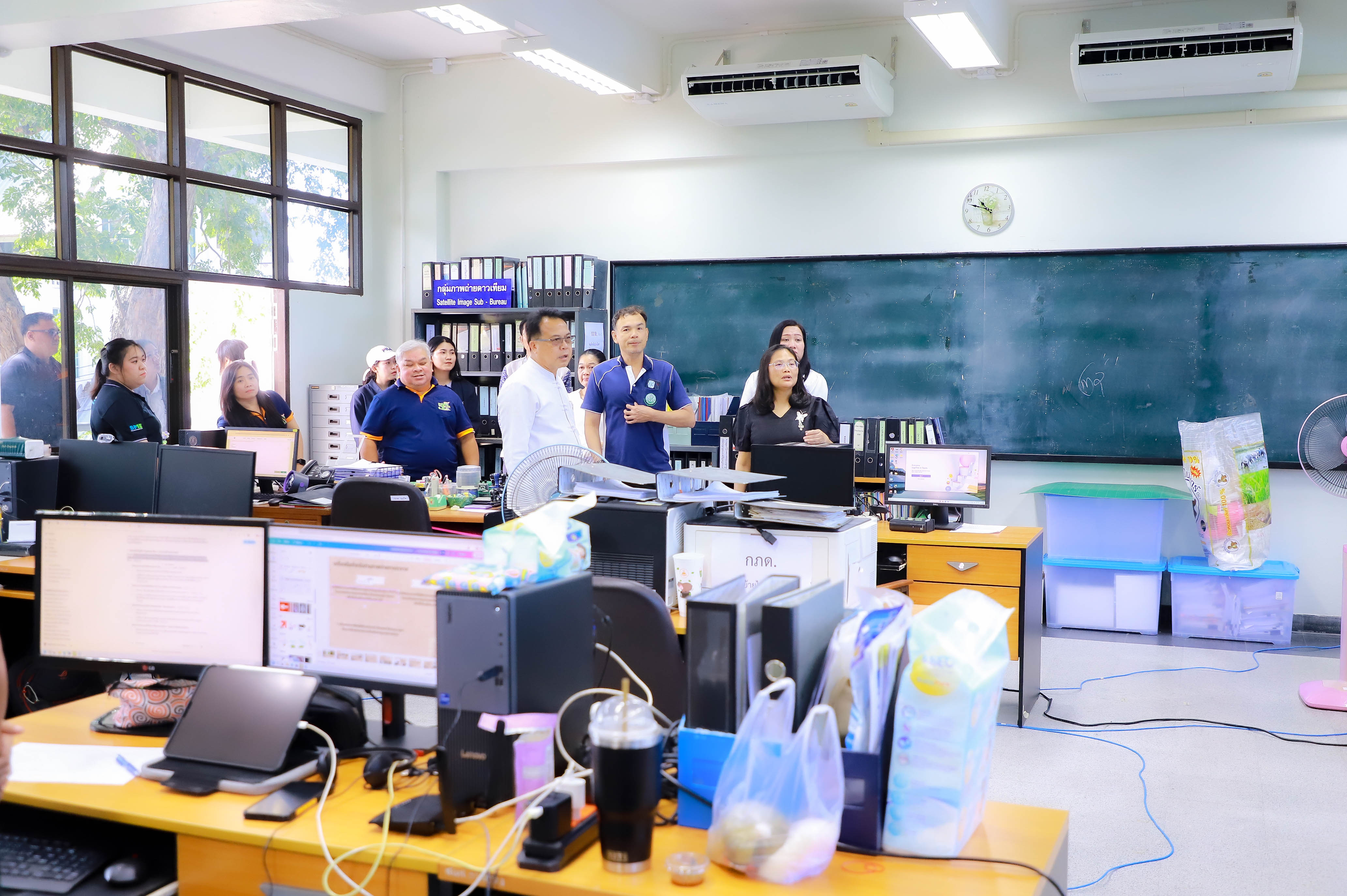 title - รองเลขาธิการ ส.ป.ก. ลุยเตรียมงาน 
